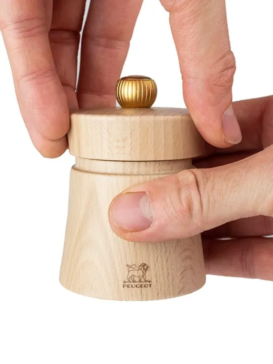 Peugeot Saveurs Baya Moulin à sel manuel en bois couleur naturel 8 cm -> Moulins À Sel Et Salières