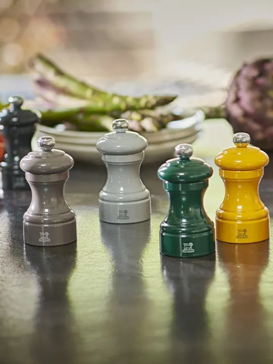 Peugeot Saveurs Bistro Moulin à poivre manuel en bois laqué, gris perle 10 cm - 4in. -> Moulins À Poivre
