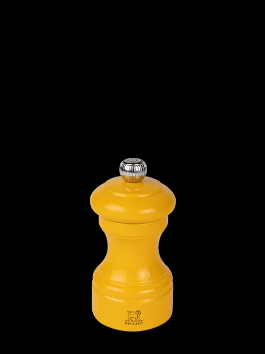 Peugeot Saveurs Bistro Moulin à poivre manuel en bois laqué, safran, 10 cm - 4in. -> Envie De Couleurs | Moulins À Poivre
