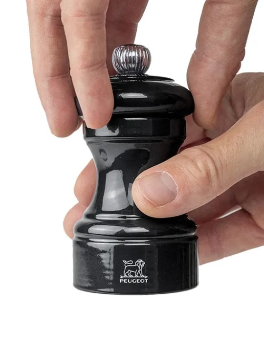 Peugeot Saveurs Bistro Moulin à poivre manuel en bois laqué, noir, 10 cm - 4" -> Moulins À Poivre