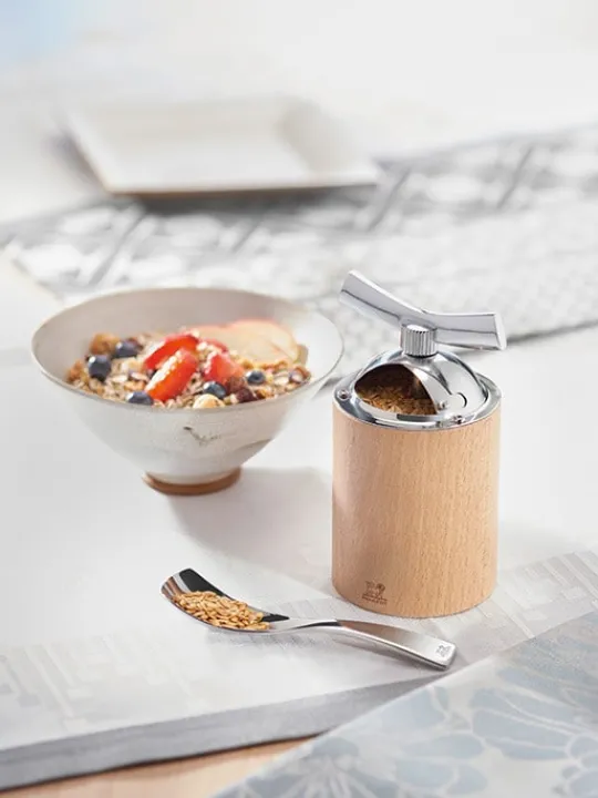 Peugeot Saveurs Isen moulin à graines de lin manuel en bois et inox couleur naturel 13 cm -> Envie De Saveurs | Moulins Expert