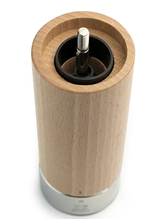 Peugeot Saveurs Isen Moulin à poivre à manivelle en bois et inox, naturel, u'select, 18 cm - 7" -> Envie De Design | Envie De Saveurs