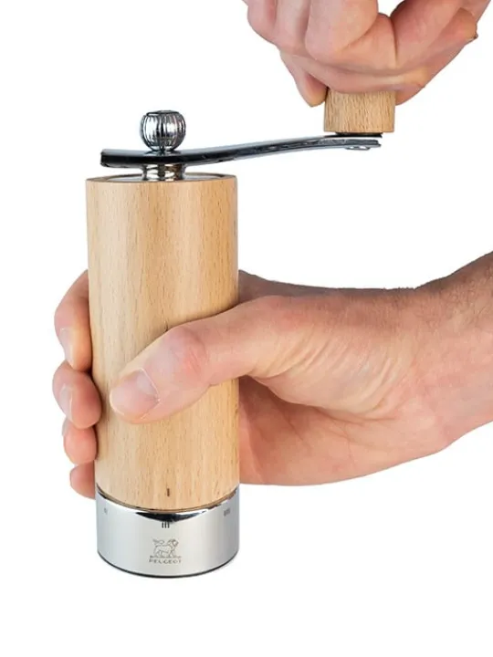 Peugeot Saveurs Isen Moulin à poivre à manivelle en bois et inox, naturel, u'select, 18 cm - 7" -> Envie De Design | Envie De Saveurs