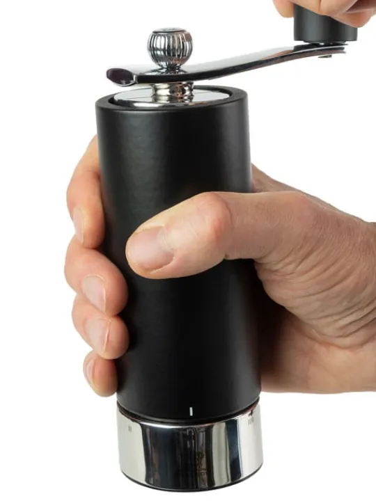 Peugeot Saveurs Isen Moulin à poivre à manivelle en bois et inox, noir, u'select, 18 cm - 7" -> Envie De Design | Envie De Saveurs