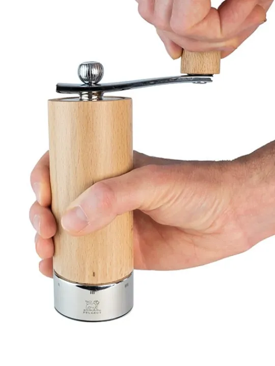 Peugeot Saveurs Isen Moulin à sel à manivelle en bois et inox, naturel, u'select, 18 cm - 7" -> Envie De Design | Envie De Saveurs