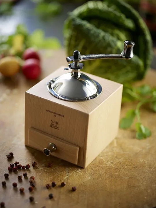 le_moulin_dolivier_roellinger_moulin__poivre_manuel_en_bois_avec_manivelle_naturel__cm__in__peugeot_saveurs_7.webp Peugeot Saveurs Le moulin d'olivier roellinger Moulin à poivre manuel en bois avec manivelle, , 13 cm - 5in -> Idées Cadeaux -100€ | Envie De Saveurs