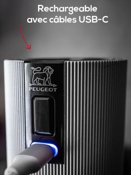 Peugeot Saveurs Line electrique Moulin à sel électrique rechargeable u'select, batterie lithium-ion, aluminium, 15 cm - 6in. -> Idées Cadeaux -100€ | Envie De Design