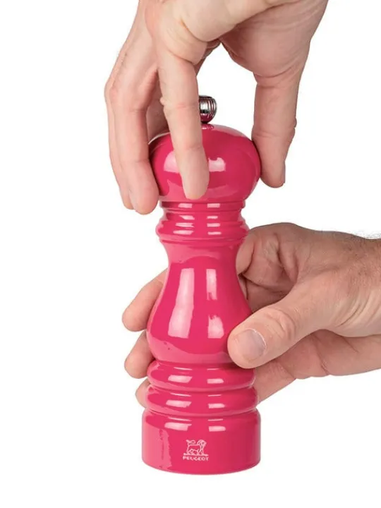 Peugeot Saveurs Paris Moulin à sel manuel en bois laqué, rose bonbon, 18 cm - 7in. -> Idées Cadeaux -50€ | Moulins À Sel Et Salières