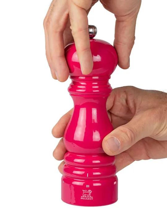 Peugeot Saveurs Paris u'select Moulin à poivre manuel u'select en bois laqué, rose bonbon, 18 cm - 7in -> Idées Cadeaux -100€ | Envie De Couleurs