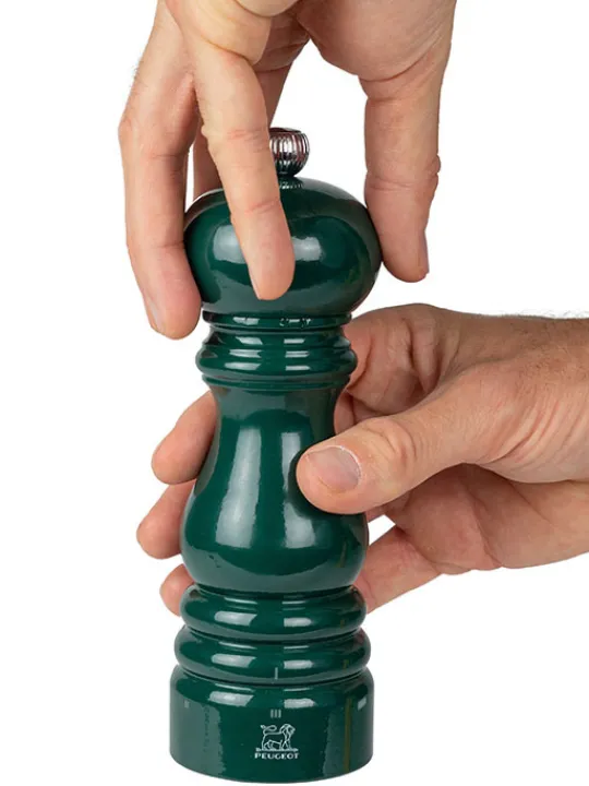 Peugeot Saveurs Paris u'select Moulin à sel manuel u'select en bois laqué, vert forêt, 18 cm - 7in -> Idées Cadeaux -100€ | Envie De Couleurs